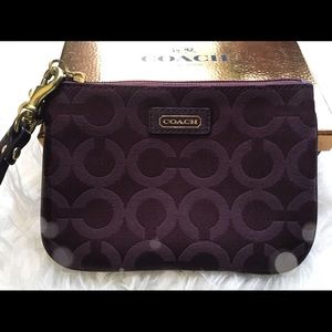 ✨PRICE DROP✨ COACH maroon wristlet